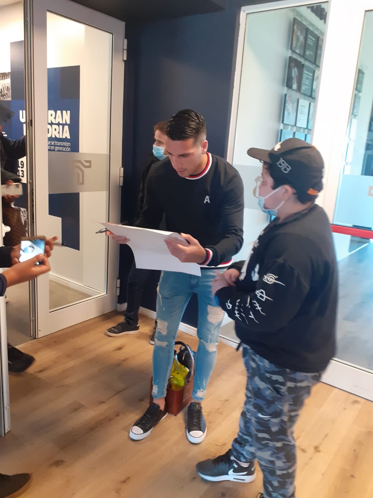 Santiago Córdoba es un chico de 12 años, de barrio Chateau Carreras, quien este mediodía, en el Centro de Alto Rendimiento Amadeo Nuccetelli. (Fotos de Javier Flores)
