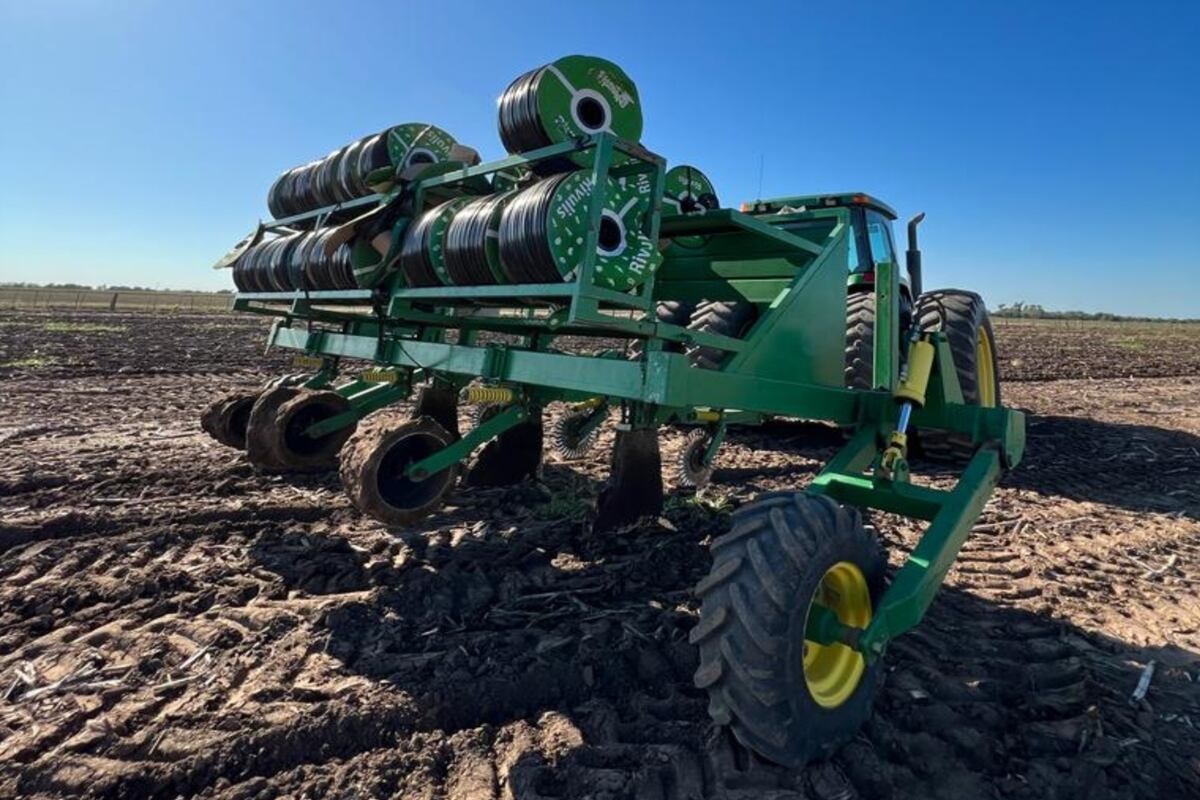 Las cintas son enterradas a 45 centímetros de profundidad(Foto: Conci)