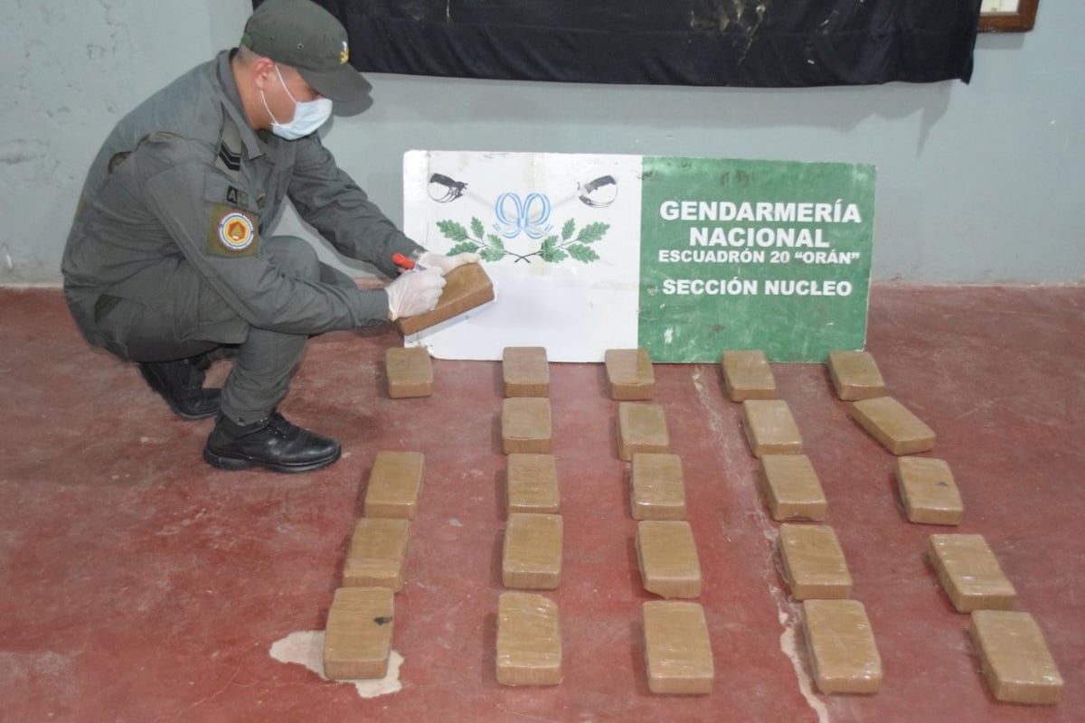 Salta: interceptaron una embarcación desde Bolivia con casi 26 kilos de pasta base (Foto: Argentina Noticias)