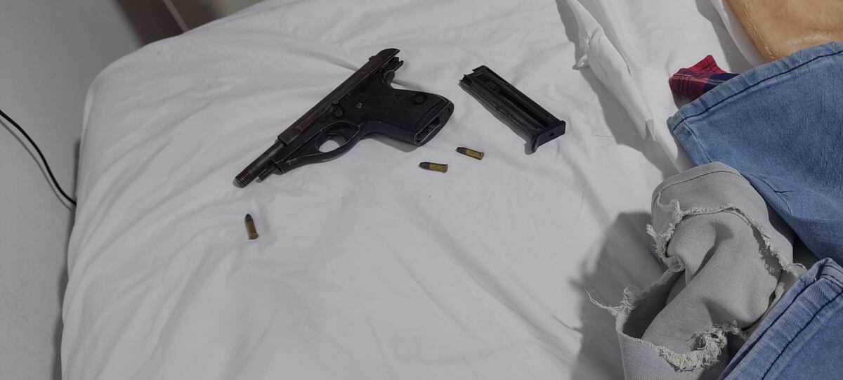 Operativo con tres detenidos en Rosario. (Ministerio de Seguridad de la Nación)