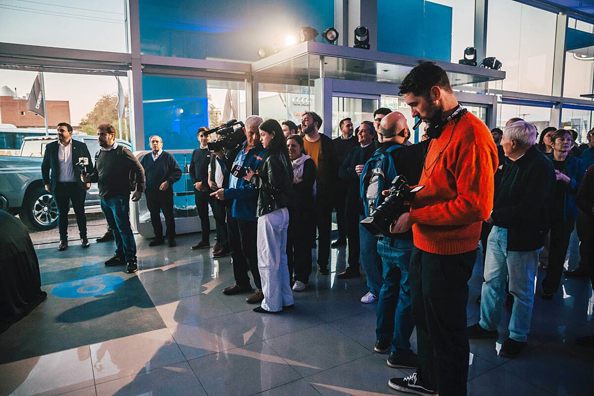Fanáticos de la marca Chevrolet, prensa, clientes y publico en general se dieron cita en la presentación de los nuevos modelos Onix, Tracker y Spark EUV 100% eléctrico.