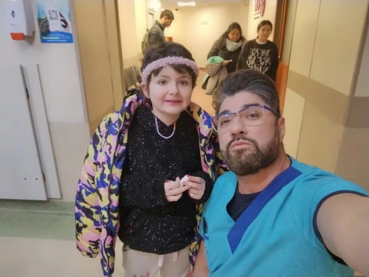 Daniel fue el enfermero que acompañó a Milena durante todo su tratamiento. (TN / Gentileza)