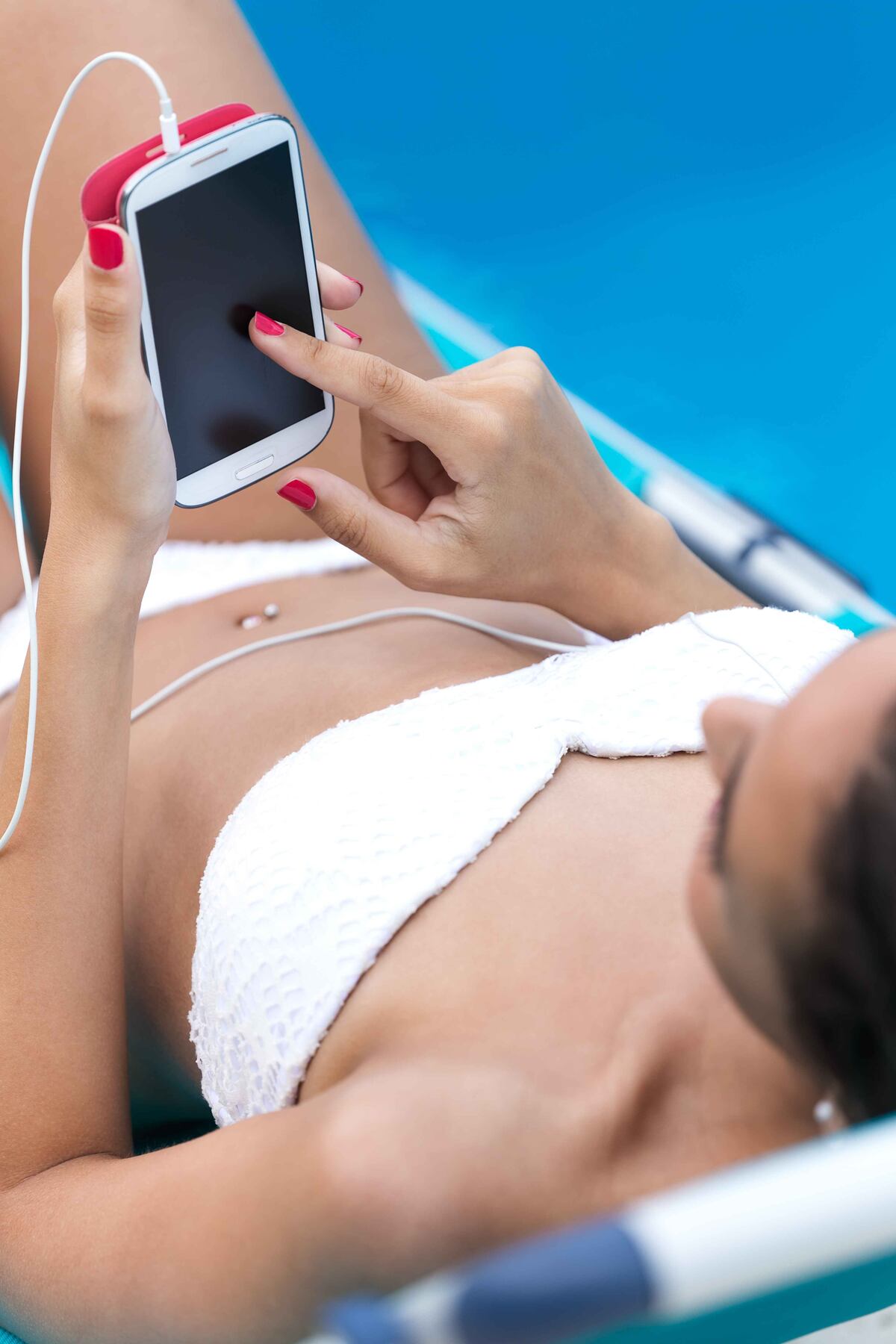 Cómo prevenir golpes de calor tecnológicos y cuidar los dispositivos electrónicos en verano. (Freepik)