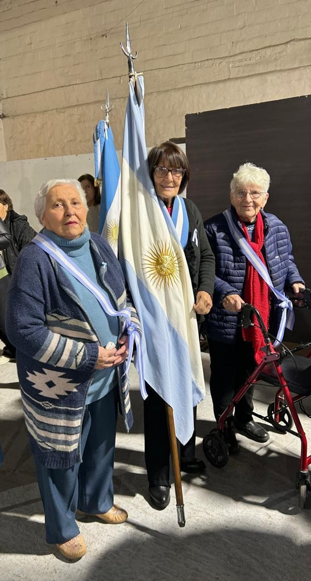 Tres mujeres de casi 80 años terminaron el secundario en un pueblo de Córdoba y ya planean su viaje de egresadas