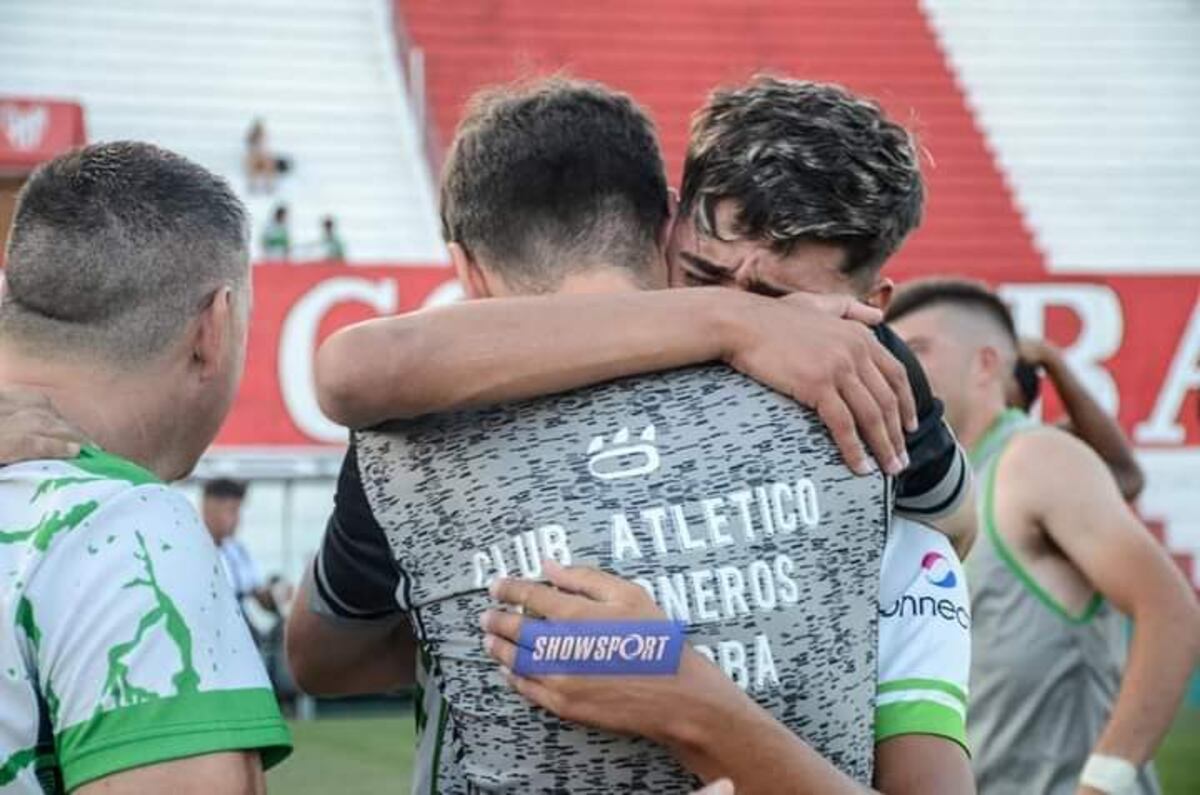 Eder Luna, de apenas 34 años, fue el DT campeón de Camioneros en Liga Cordobesa de fútbol. (Gentileza Eder Luna).