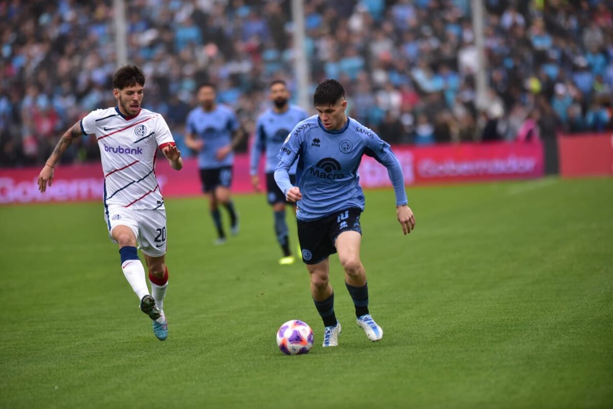 Zapelli y su último partido con la remera de Belgrano antes de irse a Brasil (Foto: Javier Ferreyra / La Voz).