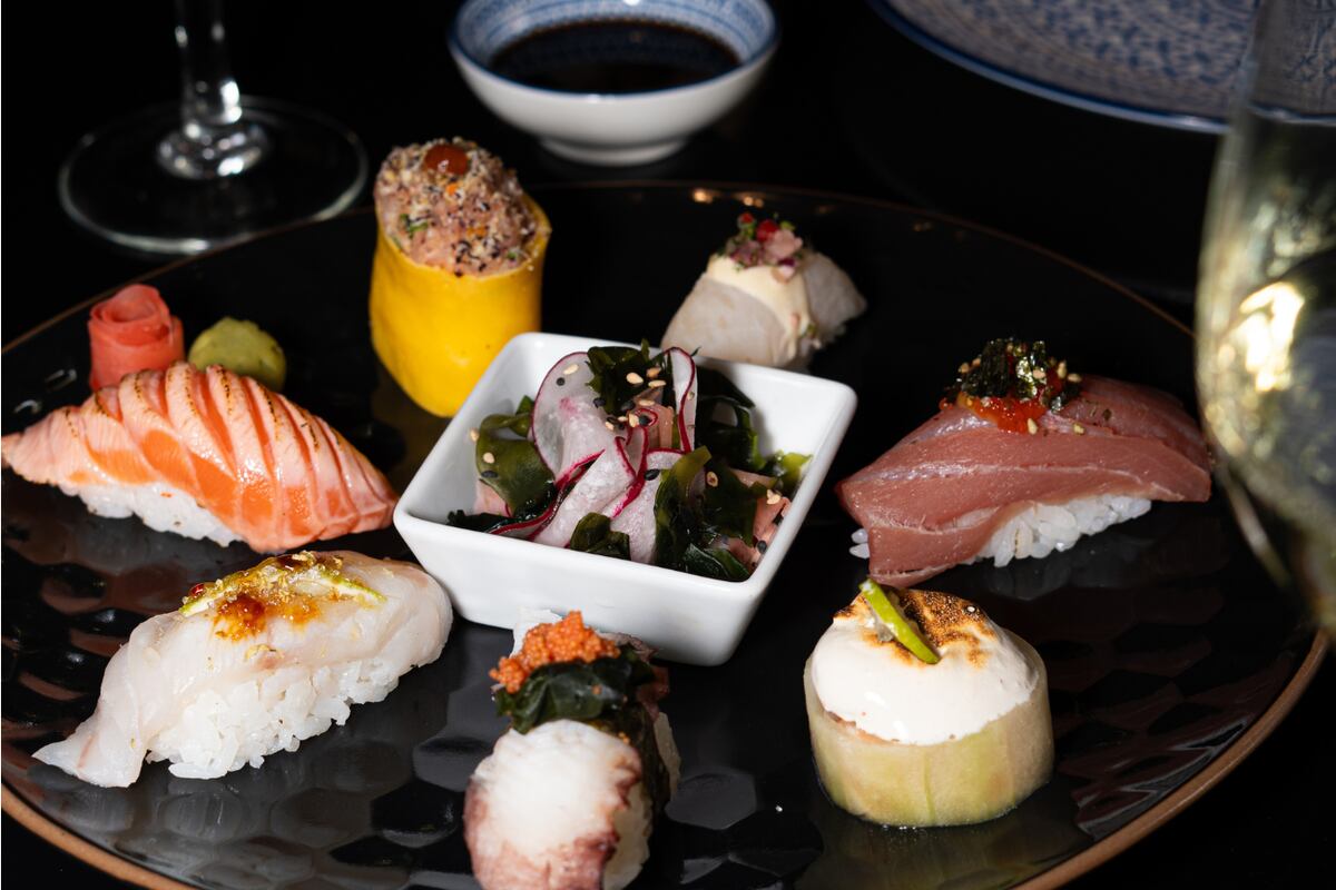 Nigiris, rolls y ceviches de autor: un recorrido por los sabores más refinados de la cocina fusión asiática y peruana.