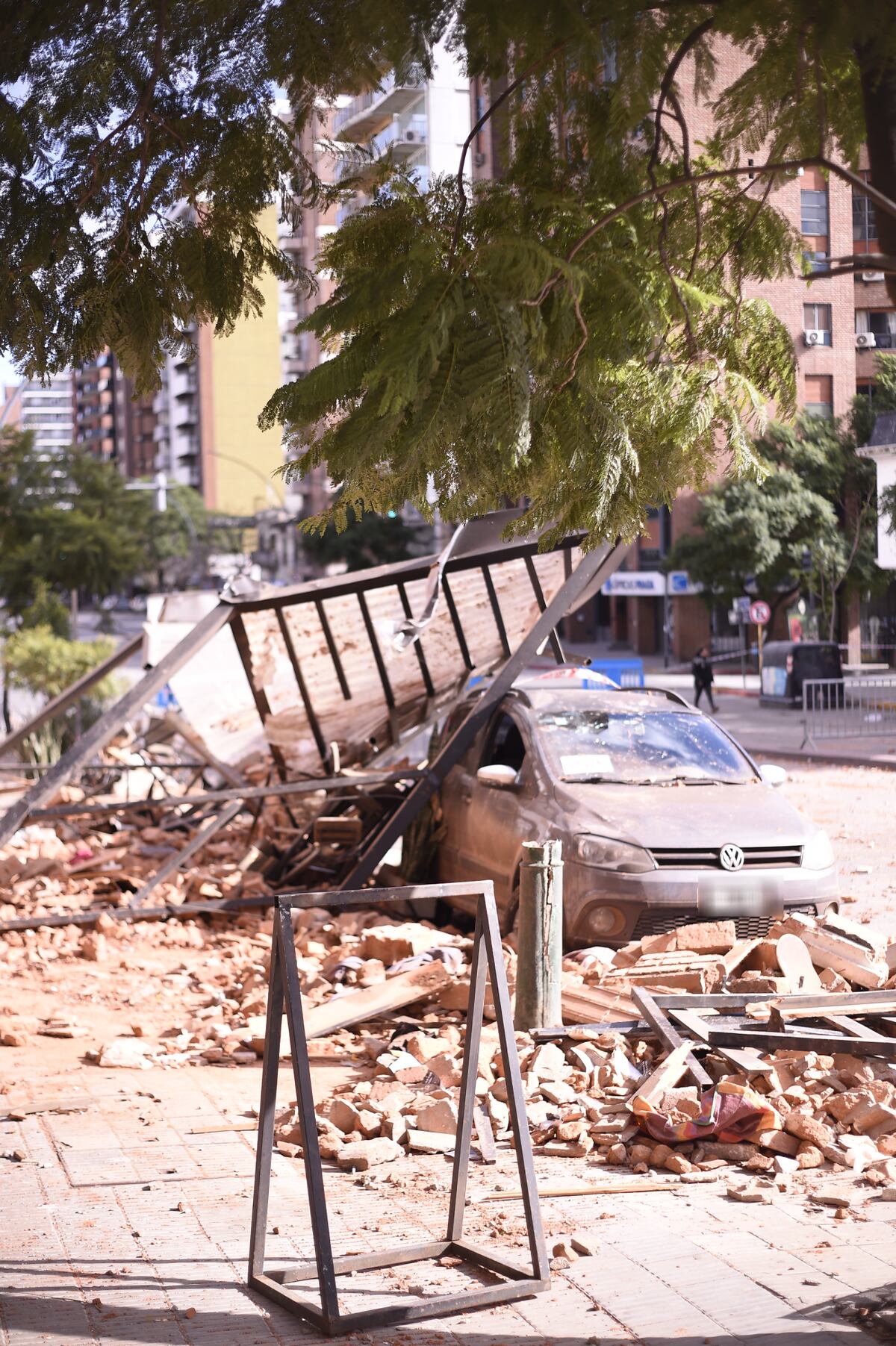 Tragedia en Córdoba. Así quedó el bar de barrio Güemes tras el fatal derrumbe. (La Voz)