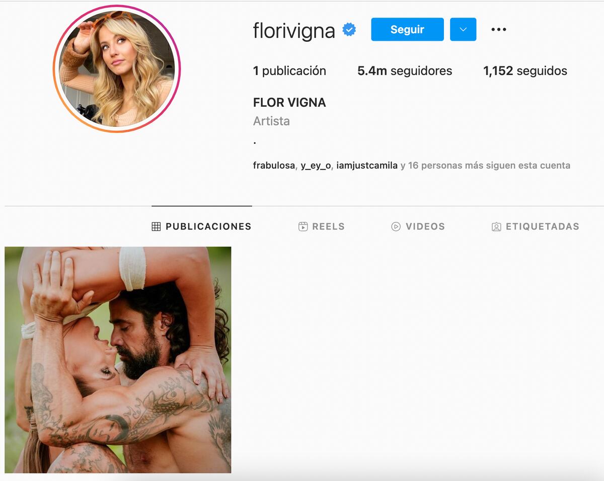 Así se ve el feed de Flor Vigna tras haber borrado todos sus posteos.
