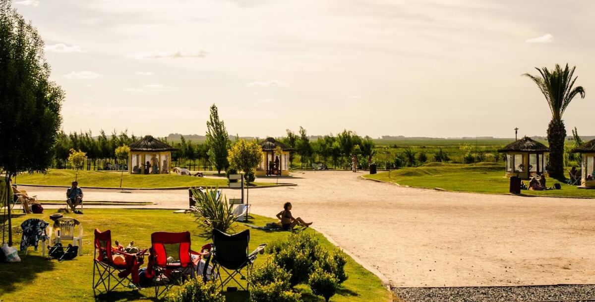 El refugio termal y natural a dos horas de Buenos Aires que se volvió la escapada del verano