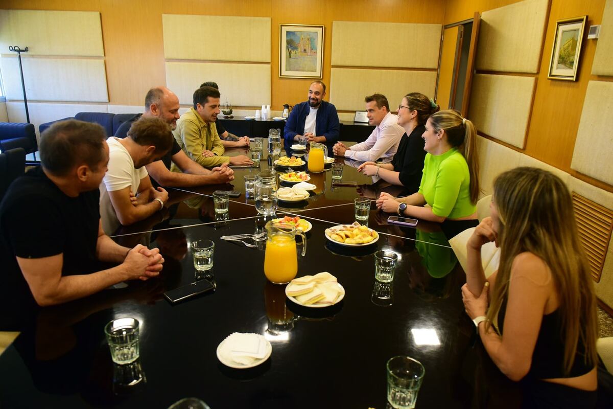 Reunión de Club La Voz con representantes de Belgrano, Instituto y Talleres en la sede integral de La Voz del Interior. (Nicolás Bravo / La Voz)