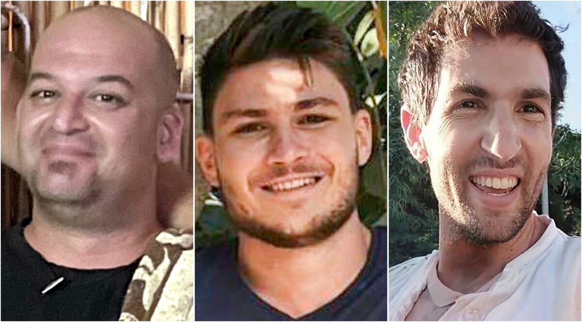 En esta combinación de imágenes proporcionadas por Hostages Family Forum se muestra a Iair Horn, Alexander (Sasha) Troufanov y Sagui Dekel Chen, que fueron secuestrados y llevados a Gaza el 7 de octubre de 2023. (Hostages Family Forum vía AP)