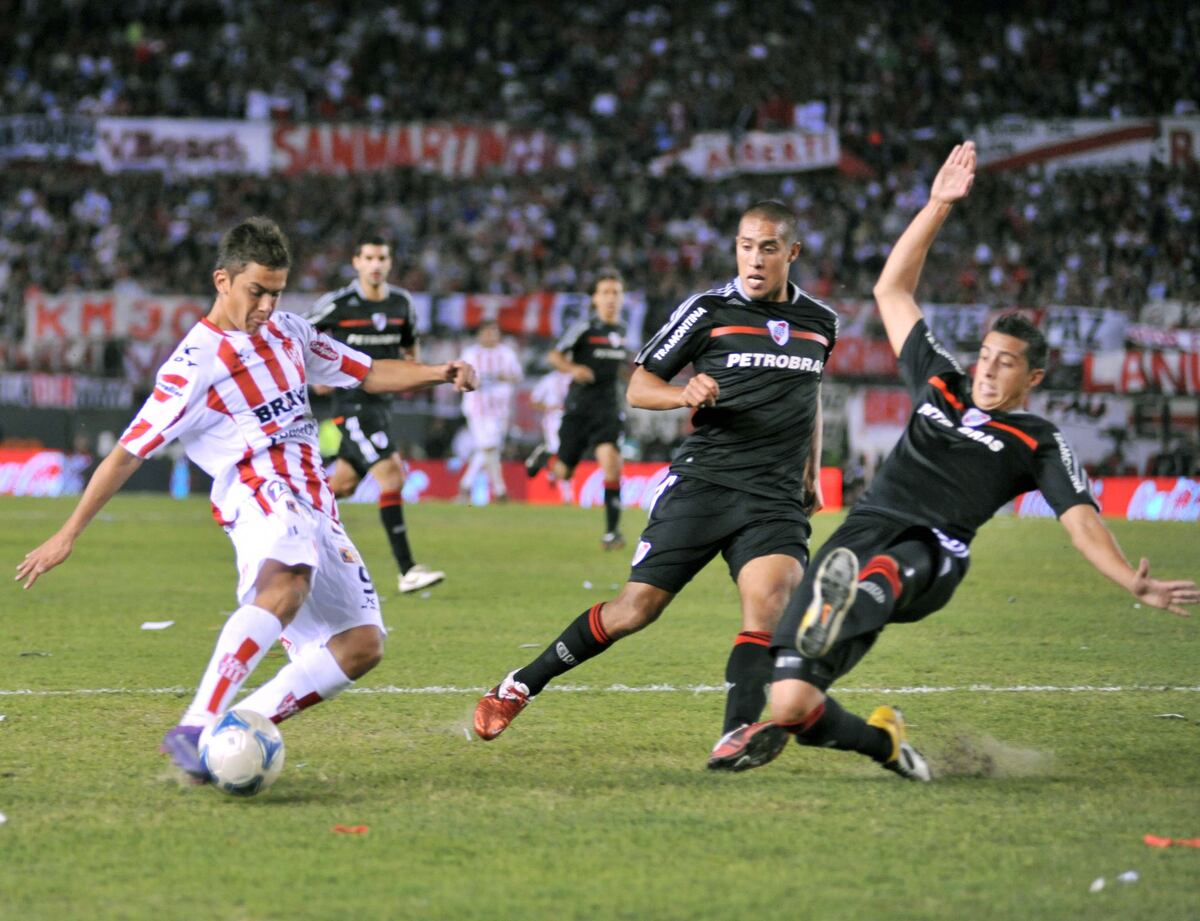 Instituto y su último partido ante River en el Monumental, en 2012. (Archivo / La Voz).