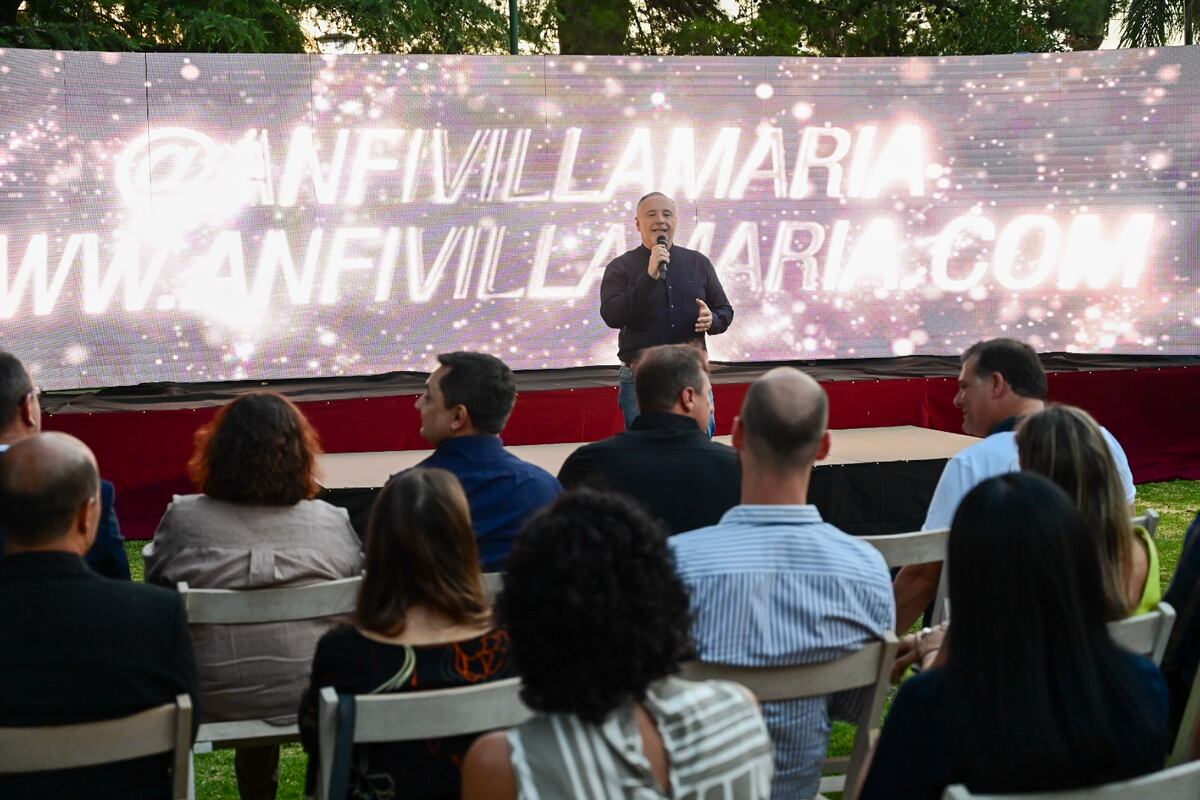 Eduardo Accastello en la presentación del Festival de Peñas de Villa María (La Voz).