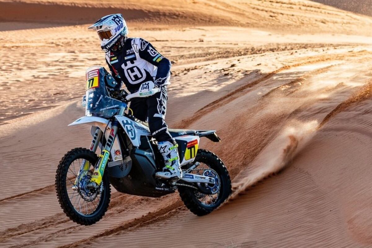 El salteño Luciano Benavides lucirá el número 1 en su Moto Husqvarna y abrirá la ruta en la etapa inicial. (Prensa Husqvarna Factory Racing)
