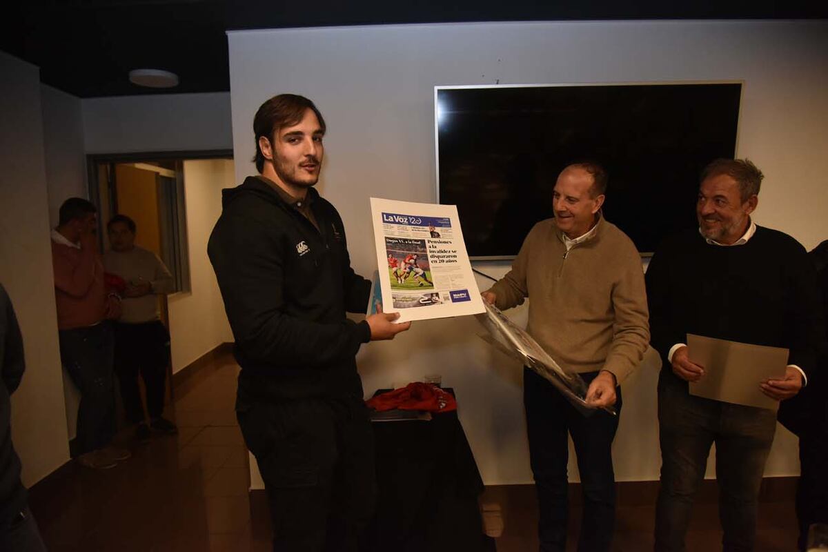 Brindis con los Dogos xv campeones (Facundo Luque / La Voz)