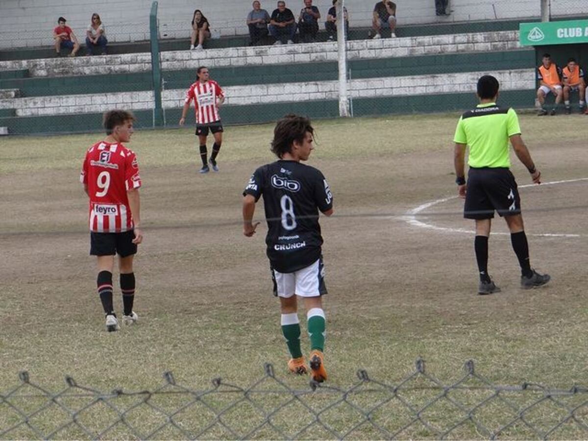 Jeremías Pita, de 20 años, está dando sus primeros pasos en la Tercera División de España. Es cordobés y se formó en Barrio Parque. (Gentileza Jeremías Pita).