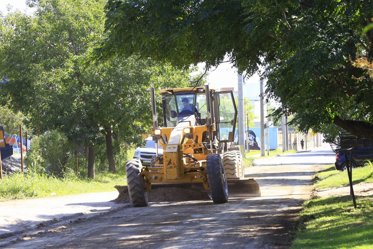 La Municipalidad inició trabajo de reparaciones en las calles de tierra deterioradas por las lluvias. (Municipalidad de Córdoba