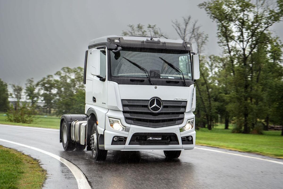 El Actros 2045 es una configuración 4x2, ideal para quienes todavía operan con la categoría tradicional de hasta 45 toneladas.