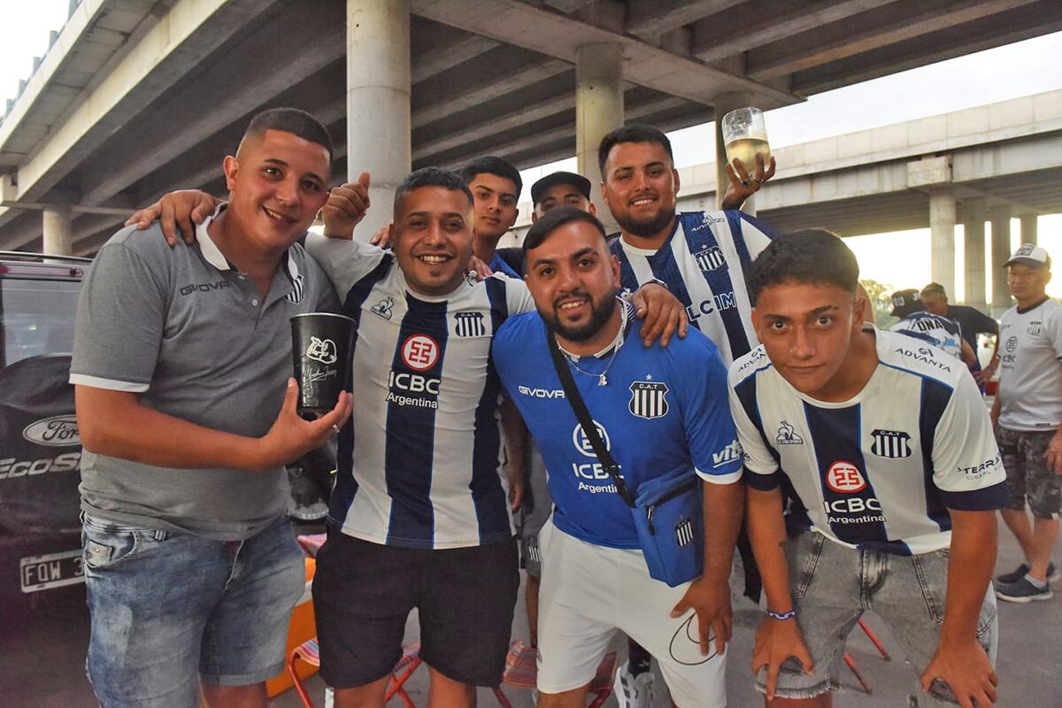 Cara de cancha en la previa del encuentro entre Talleres y Atlético Tucumán en el Kempes. (César Heredia / La Voz)
