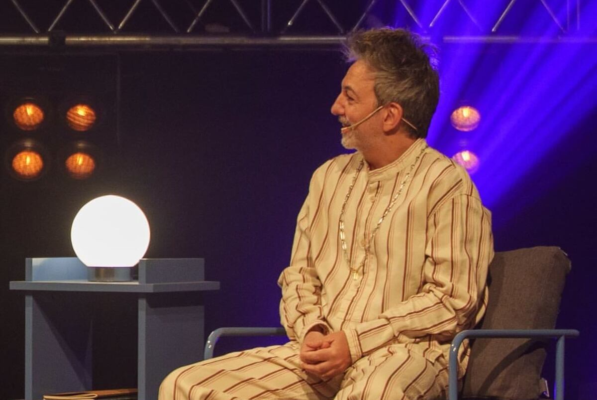 El músico fue premiado en la Sala de las Américas, donde también compartió una entrevista con el periodista CJ Carballo. (Extensión UNC).