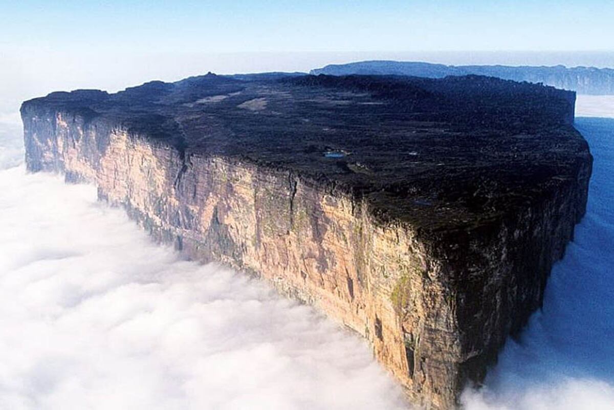 Montaña de la Mesa / Aguas Cordobesas