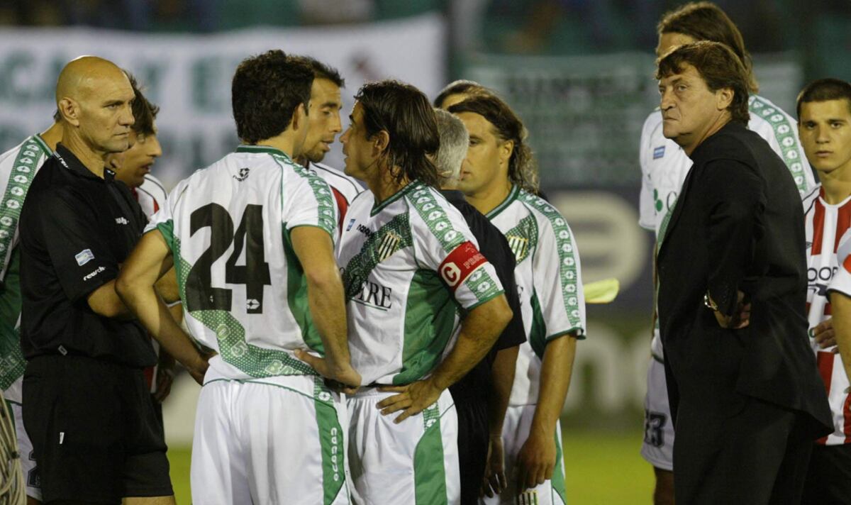 El partido jugado en febrero de 2005 no pudo completarse esa noche por un corte de luz (Foto: Archivo / La Voz).
