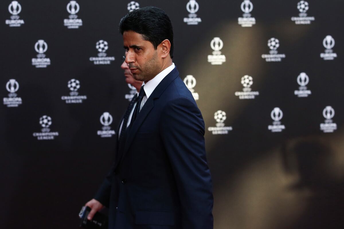 Nasser Al-Khelaifi, presidente del Paris Saint Germain aceptó la oferta. (AP)