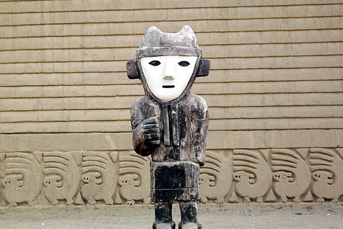 Escultura de madera, Chan Chan.