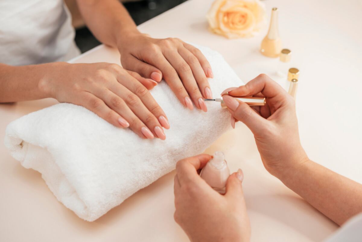 Regalá tratamientos faciales, manicuría y pedicuría. (Foto: Freepik)