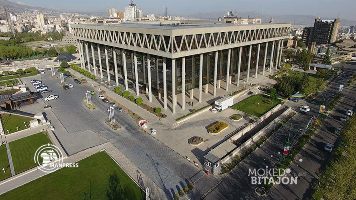 El edificio de sede de la televisión pública iraní en Teherán, Irib. (Moked Bitajon)