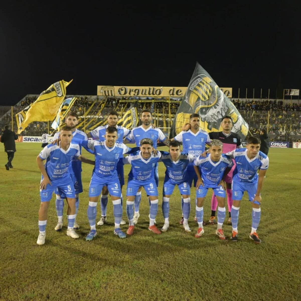 Estudiantes en su partido ante Almirante Brown. (Prensa Estudiantes).