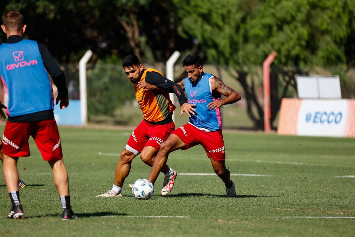 Silvio Romero, en uno de los entrenamientos de Instituto en el predio La Agustina. (Prensa Instituto)