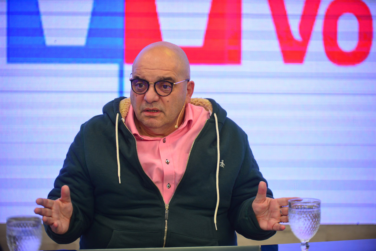 Salvador Distéfano, economista, en el programa Voz y Voto. (Nicolás Bravo / La Voz)