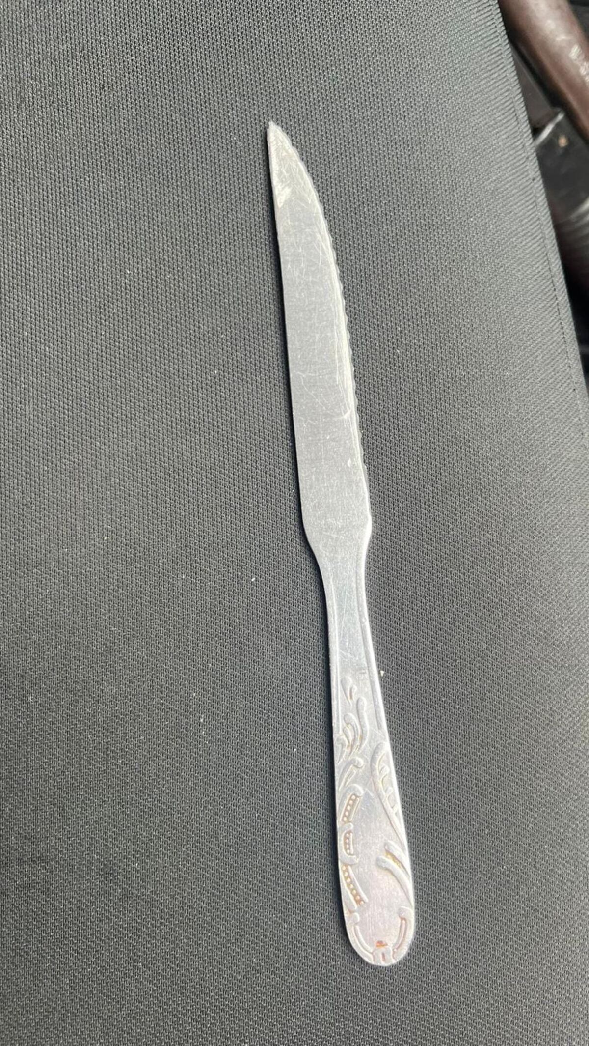 Córdoba: detuvieron a un hombre con un arma de fuego casera, un cuchillo y cocaína (Foto: Policía de Córdoba)