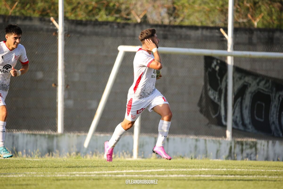 Martiniano Compagnucci, delantero de la primera local de Instituto que vive un gran momento. (Prensa IACC).