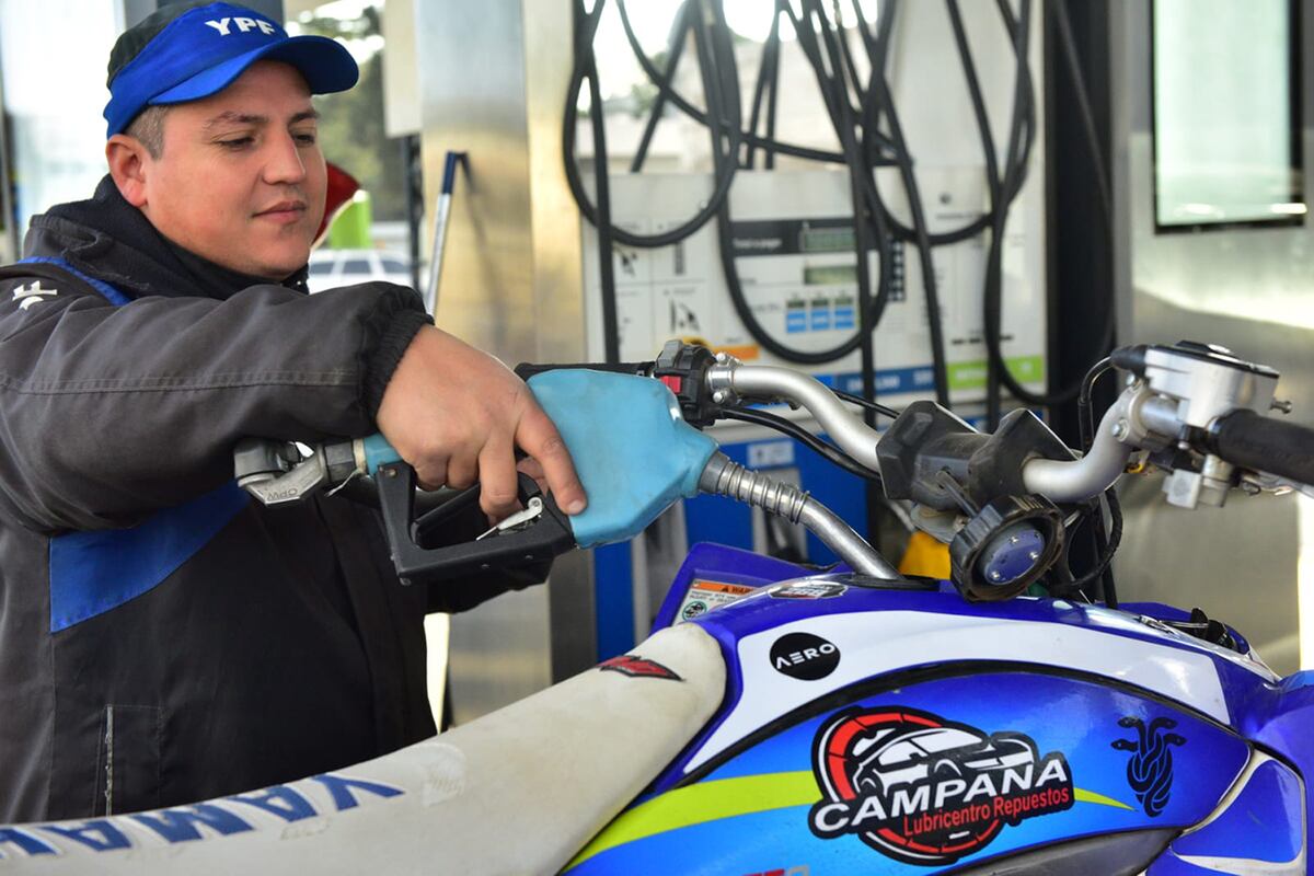 Vuelven a aumentar los combustibles (José Gabriel Hernández/LaVoz).