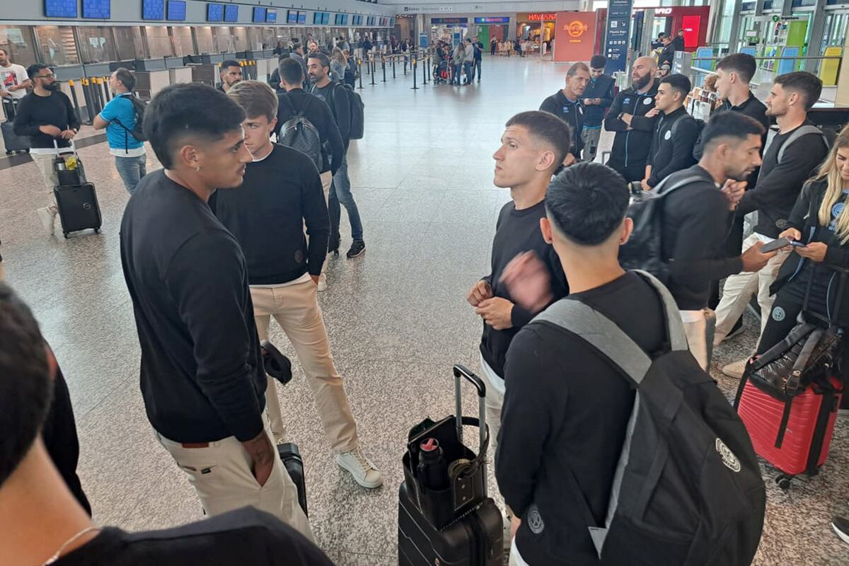 El plantel y cuerpo técnico de Belgrano viaja este miércoles hacia Ecuador, para jugar por la Copa Sudamericana ante Delfín. (Nicolás Bravo)