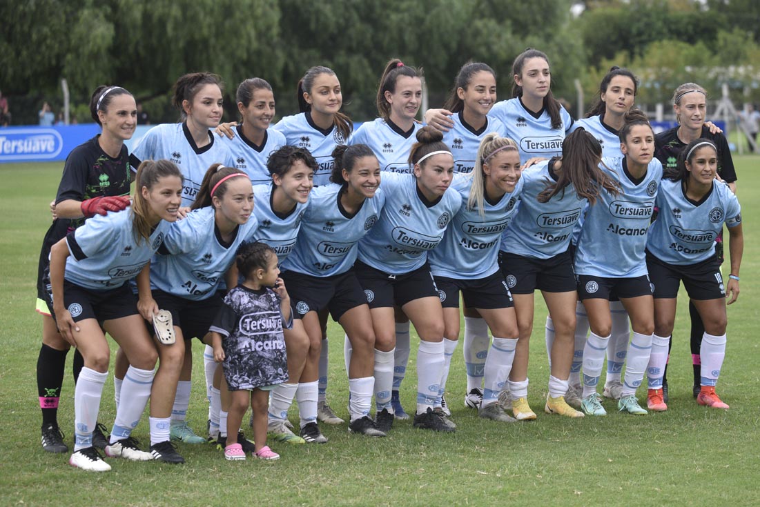 Belgrano femenino arranca la Primera B y golea a Lima de Zárate en el predio de Villa Esquiú (Ramiro Pereyra /La Voz)