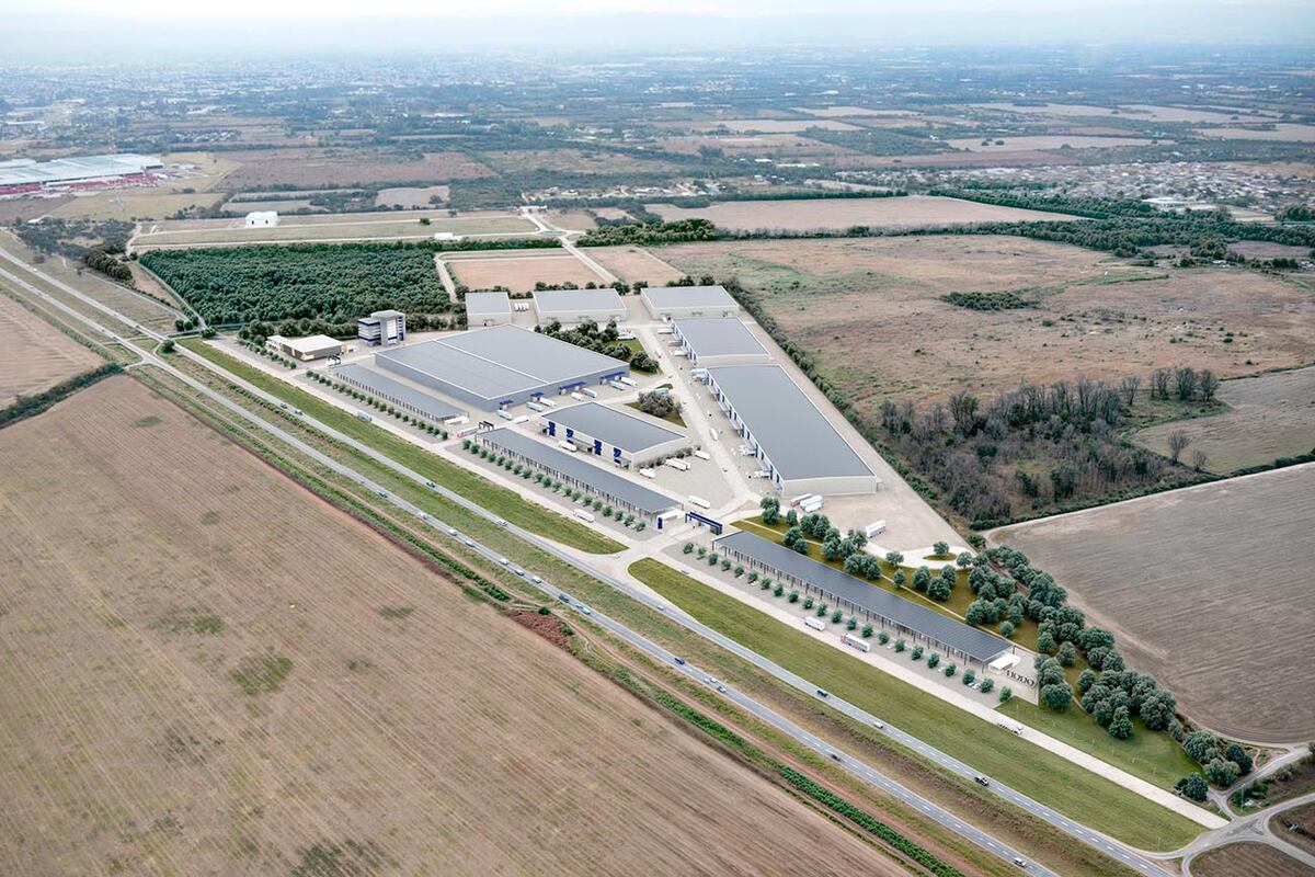El parque logístico se emplaza sobre el kilómetro 13 de la Ruta 19, a sólo 5 kilómetros de la avenida de Circunvalación.