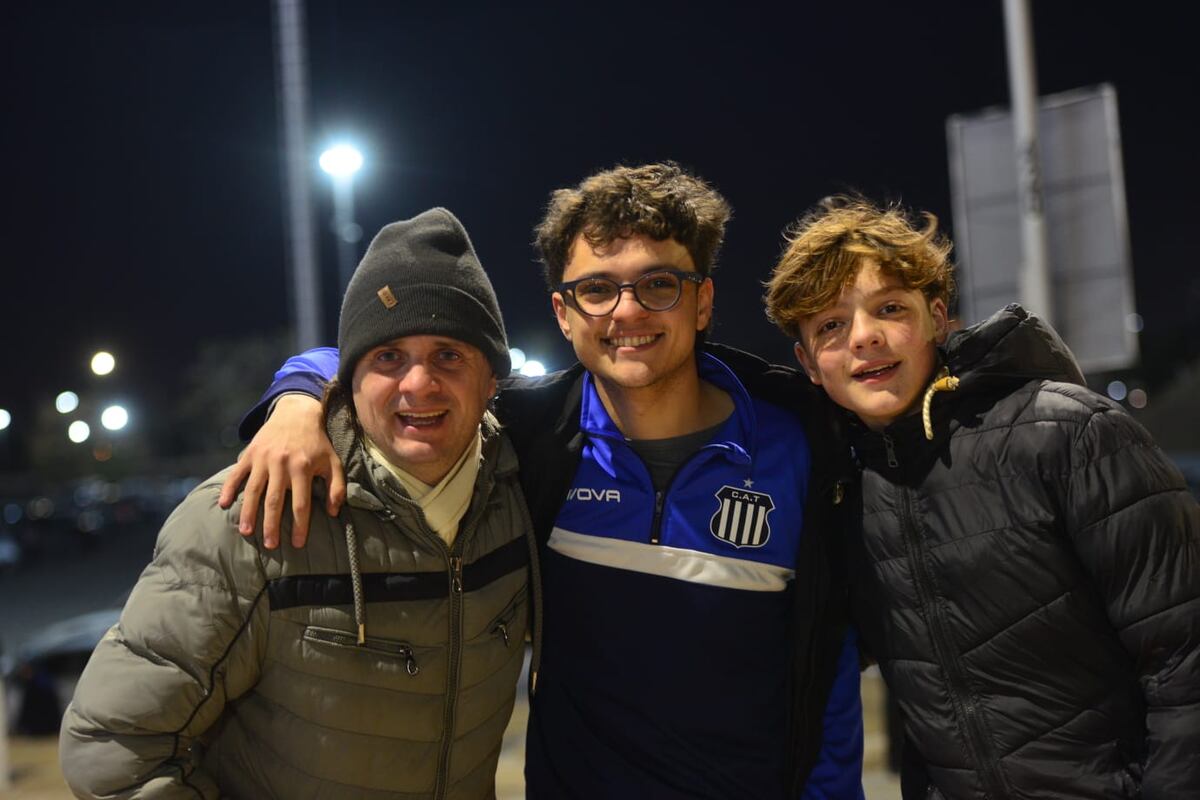 Las y los Cara 'e Cancha de Talleres en la previa del partido con Vélez por la Copa Libertadores. (Facundo Luque y Javier Ferreyra)