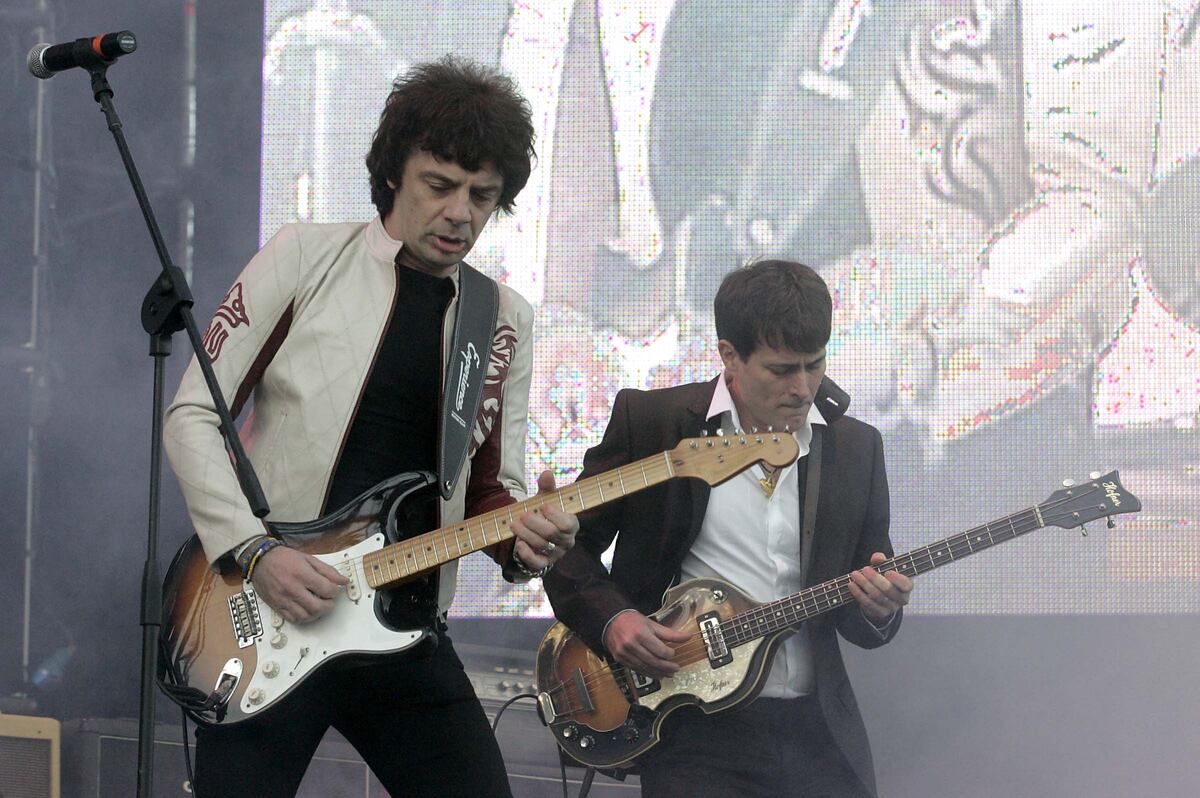 Juanse y Pablo Memi, concentrados durante un show de Ratones Paranoicos de 2008. (La Voz/ Archivo)