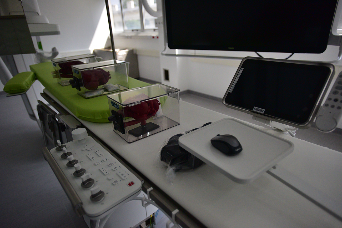 Equipamiento importado para realizar intevenciones cardiacas de alta precisión. (Pedro Castillo / La Voz)