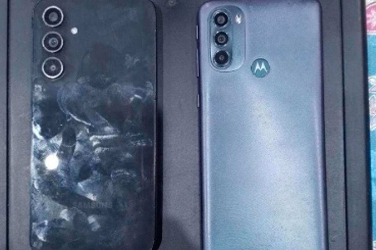 Los celulares secuestrados. (Policía)