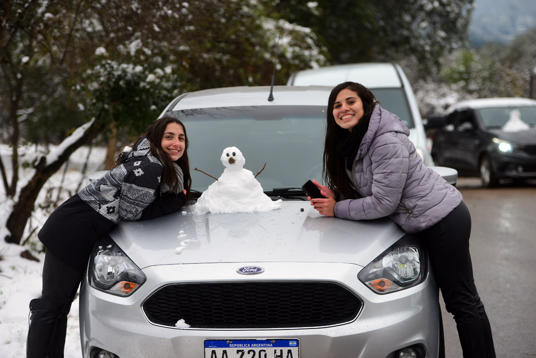 Una intensa nevada cayó en la provincia de Córdoba durante la noche y parte de la mañana del 16 de junio del año pasado. (Nicolás Bravo)