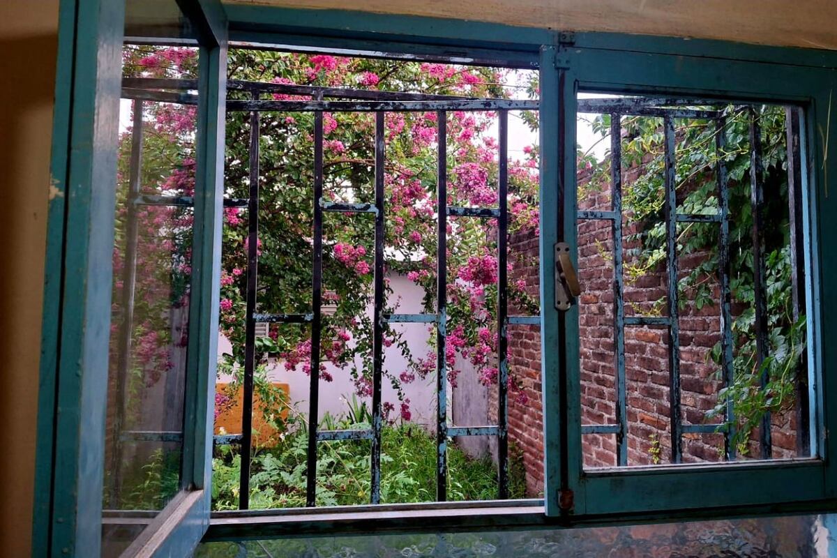 Robaron y destrozaron un refugio de monjas en Córdoba: se llevaron hasta el inodoro y el calefón. (Gentileza @leoguevara80 en X)
