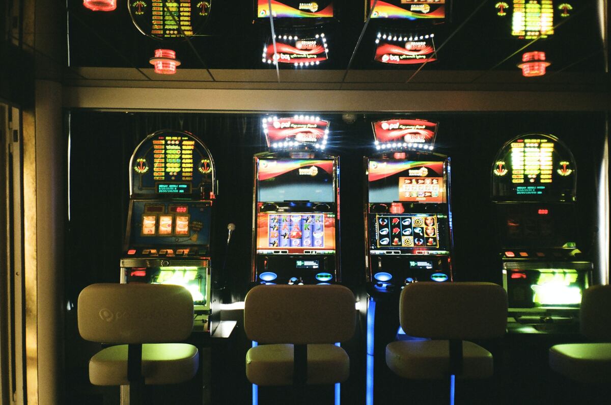 Tragamonedas. El juego es explotado por la firma CET, por concesión de Loteria de Córdiba, hasta 2027. (Archivo)