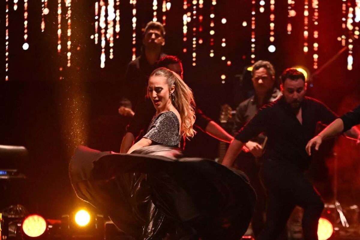 Llaryora y Passerini encabezaron la Velada Patria en el Teatro Libertador (Gobierno de Córdoba).