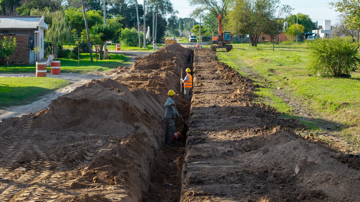 Almafuerte. Obras de cloacas en marcha. (Municipalidad)