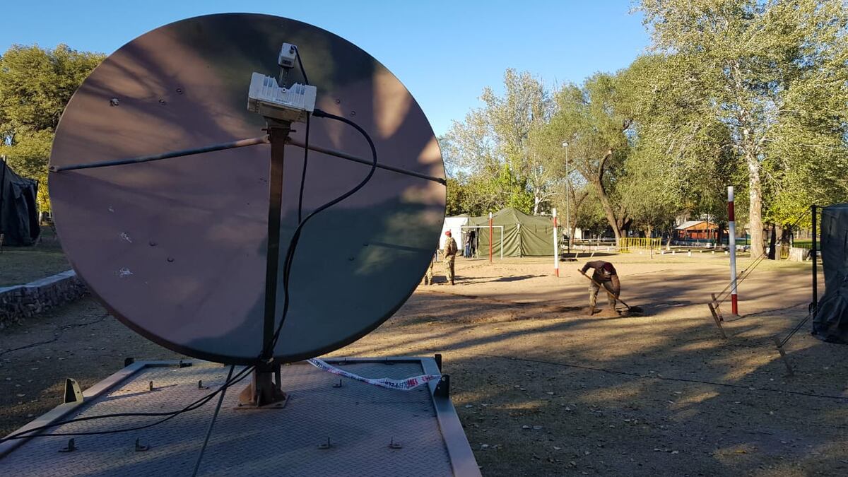 Nuevo hospital de campaña en Unquillo. (Nicolás Bravo / La Voz)